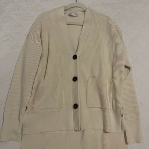 Zara Sweater / Cardigan